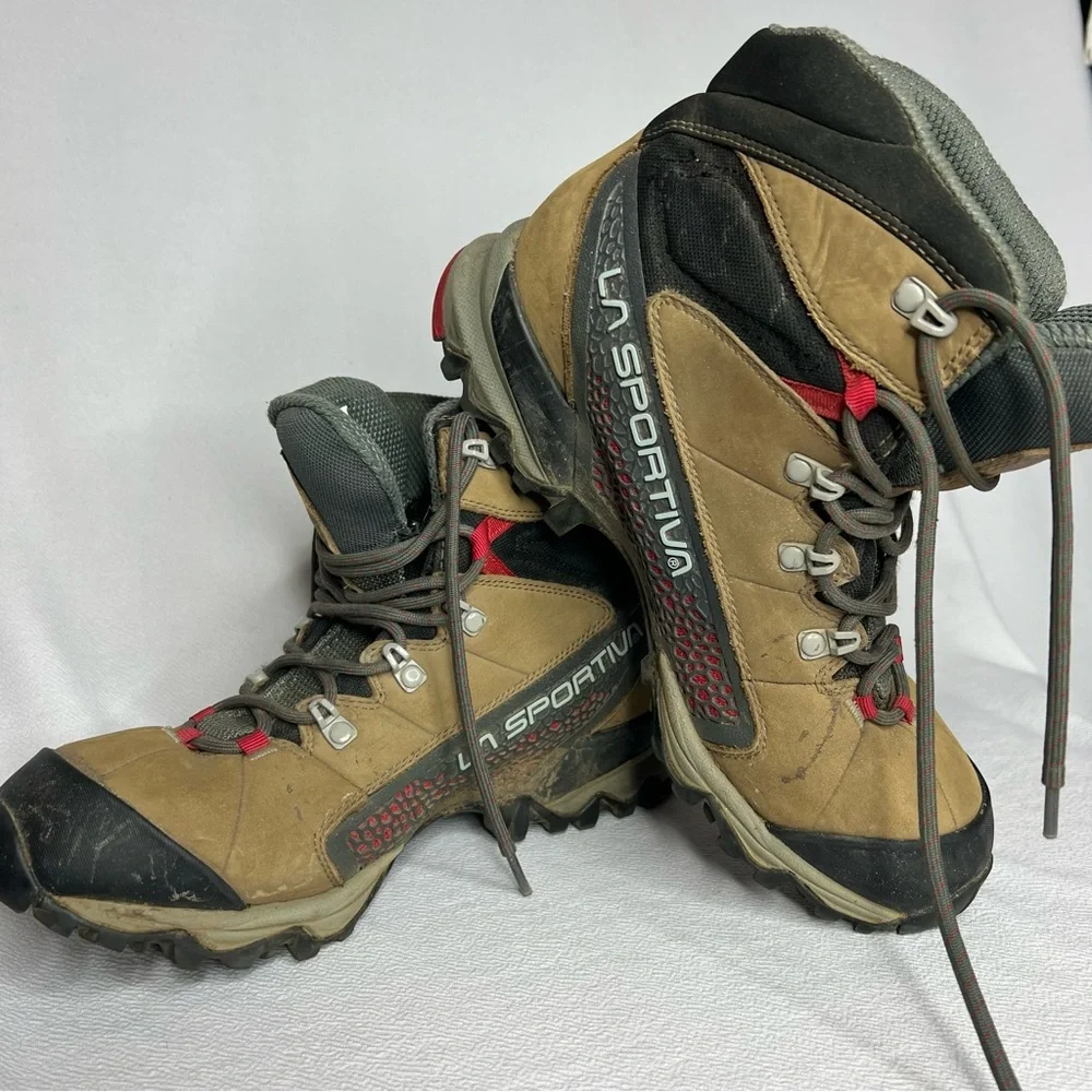 La Sportiva Nucleo High GTX Waterproof Hiking Vibram Boots Womens Size 9